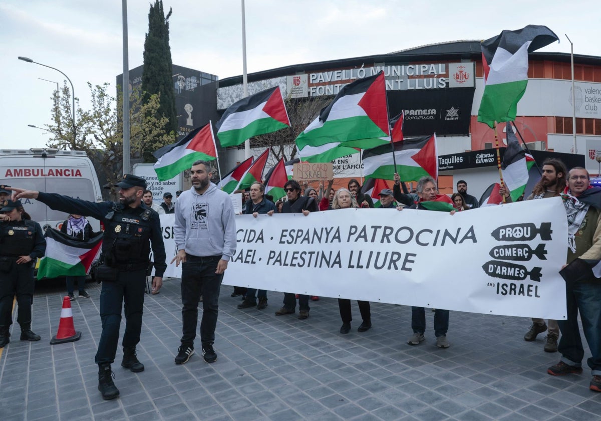 Tres partidos con la Fonteta abierta en pleno conflicto con Israel atacando Palestina
